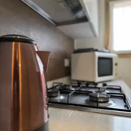 Housmart Emilia 15 *