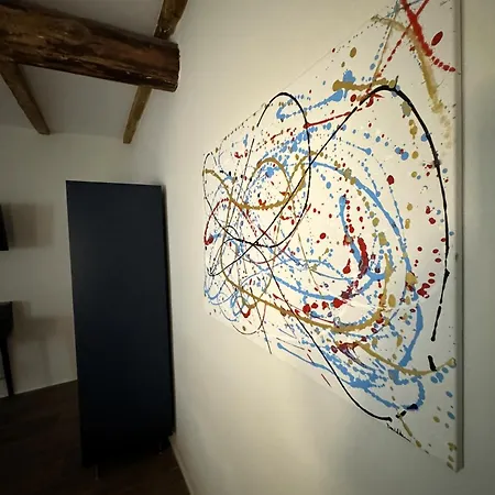 Housmart Emilia 15 דירה