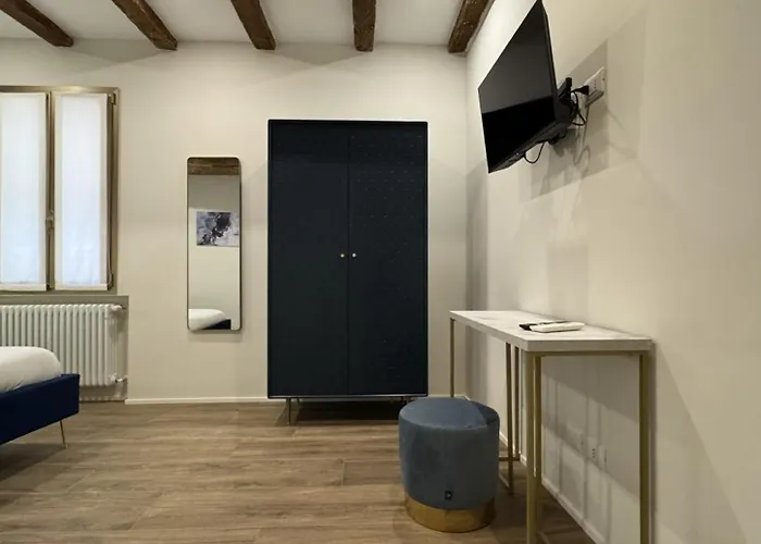 Housmart Emilia 15 דירה