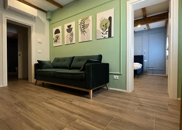 Housmart Emilia 15 * סן לזרו די סבנה