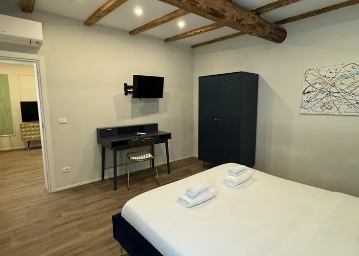 דירה Housmart Emilia 15 *