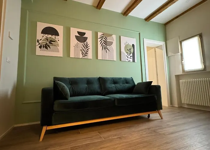 Housmart Emilia 15 דירה *